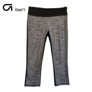 Gapfit Women's Capri Leggings Workout Gym‎ Yoga Pants  NWOT